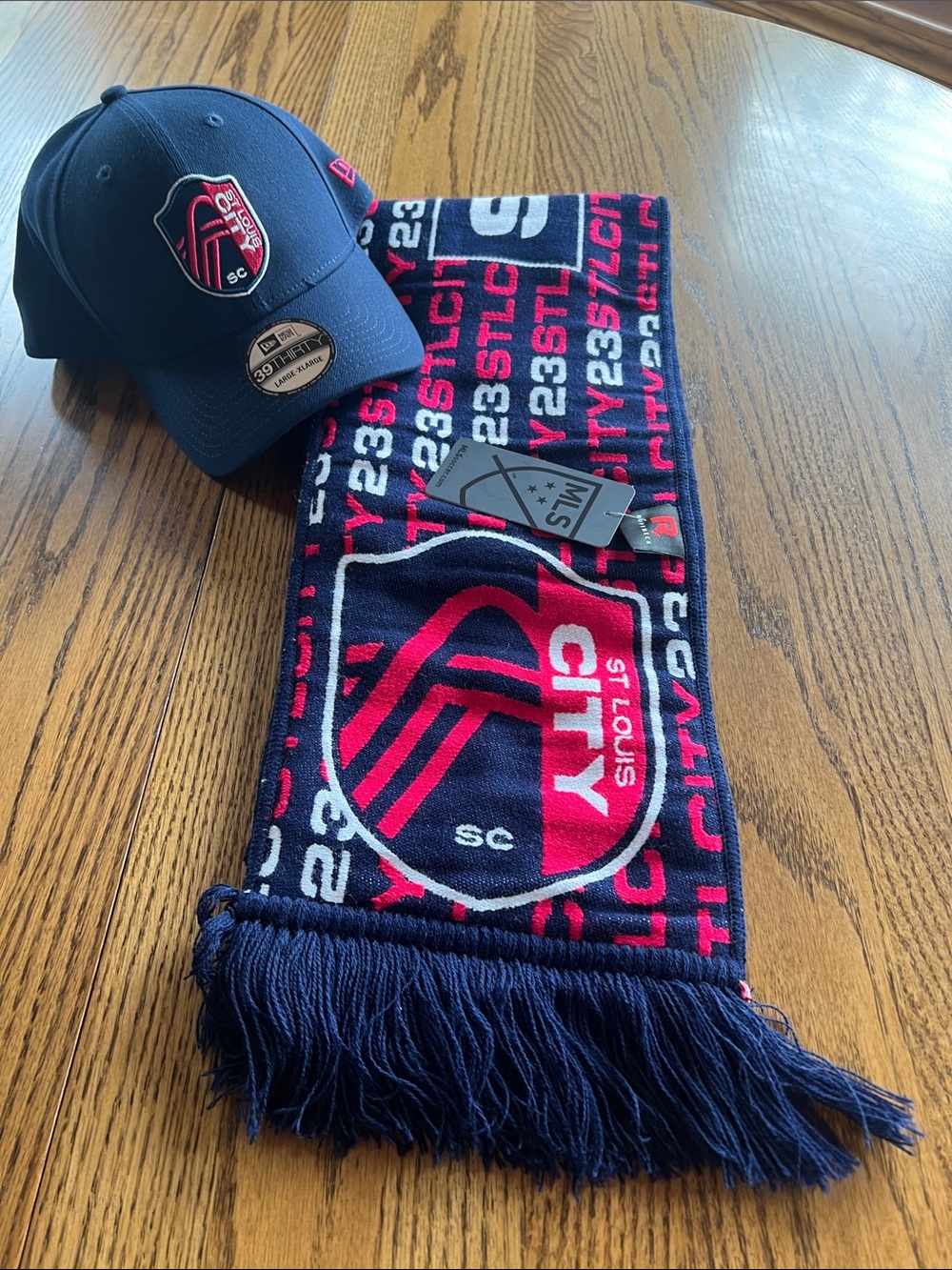 Bundle St Louis City Ruffneck scarf and New Era hat.
